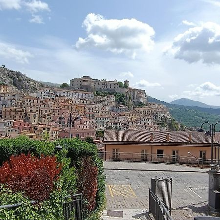 Muro Lucano Casina In Collina Con Vista Suggestiva 아파트 외부 사진